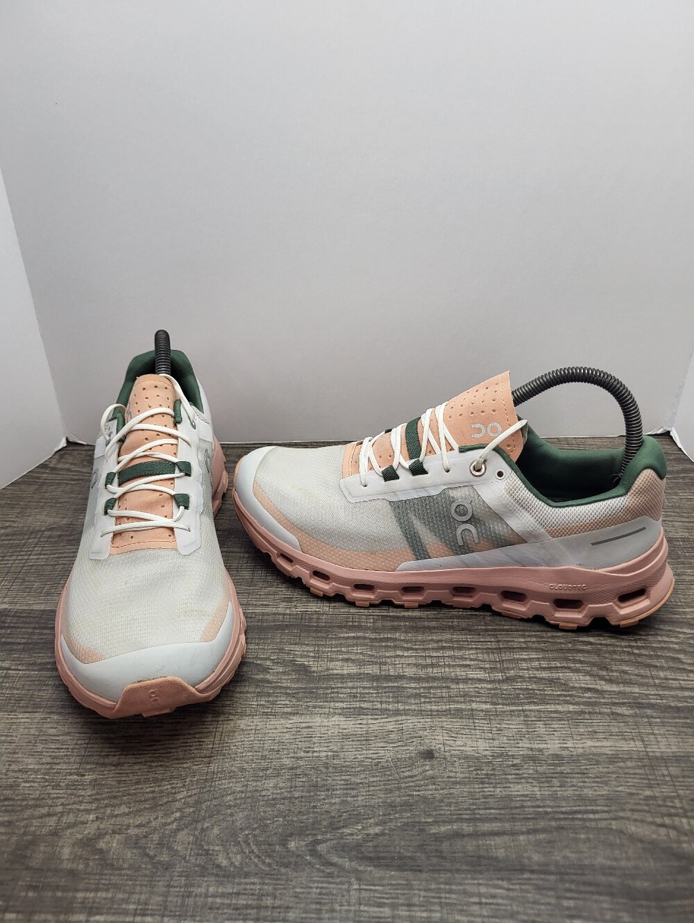 On Cloud Vista Frost Rose Trail Running Shoes Women's Size 9.5